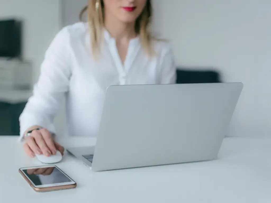 Best LinkedIn message templates for reaching out to candidates